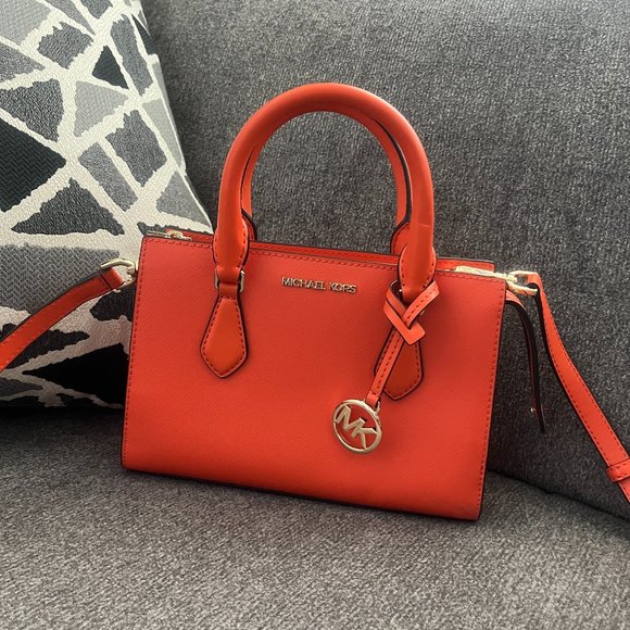 NWT MICHAEL KORS SHEILA SMALL CENTER ZIP SATCHEL SHOULDER CROSSBODY BAG POPPY - Picture 1 of 9